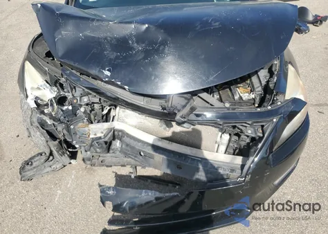 2015 Nissan Altima 2.5 из США, поврежденный, VIN 1N4AL3AP7FN885100